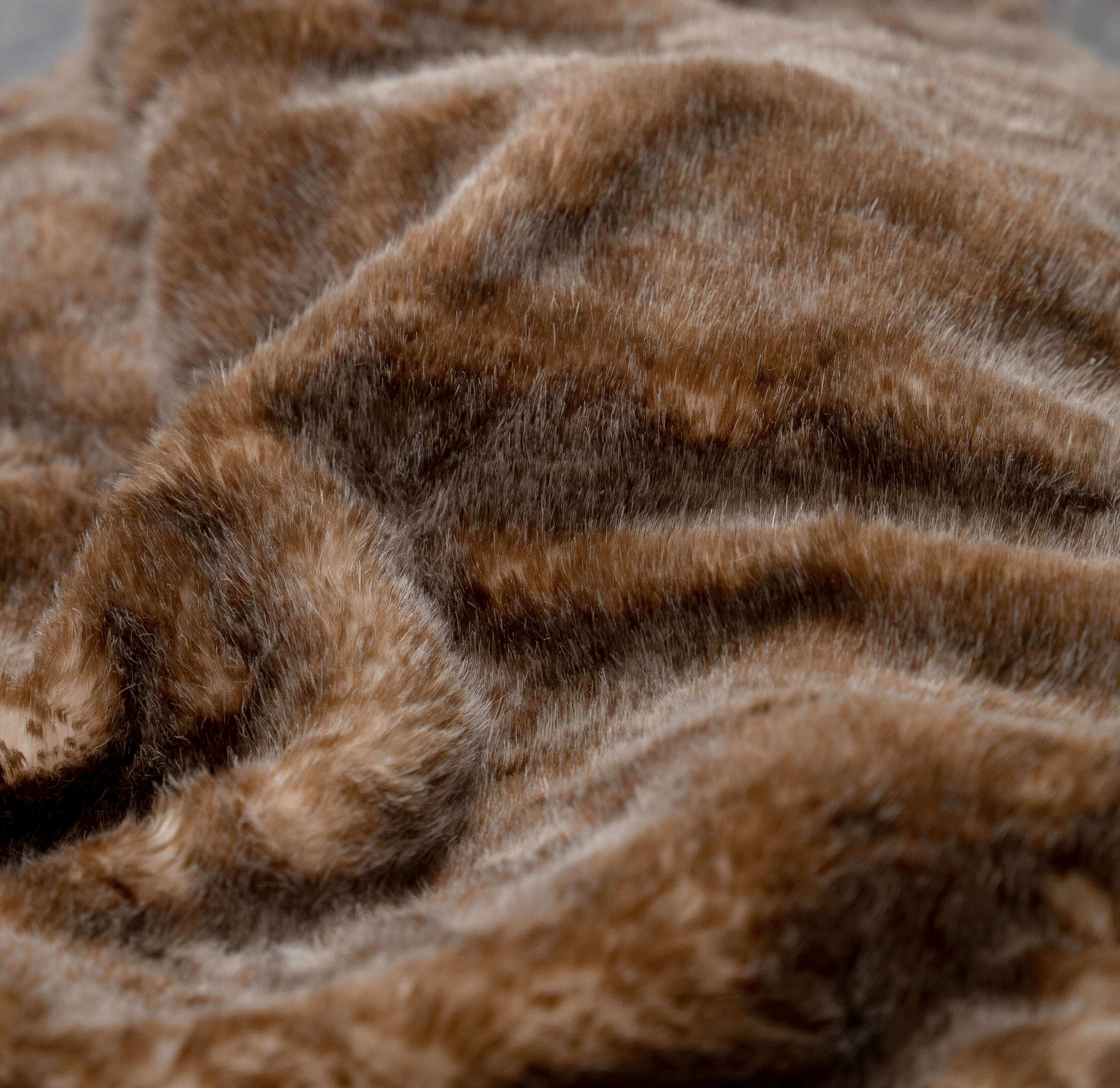 72" King Granite Faux Fur Tree Skirt - Image 3