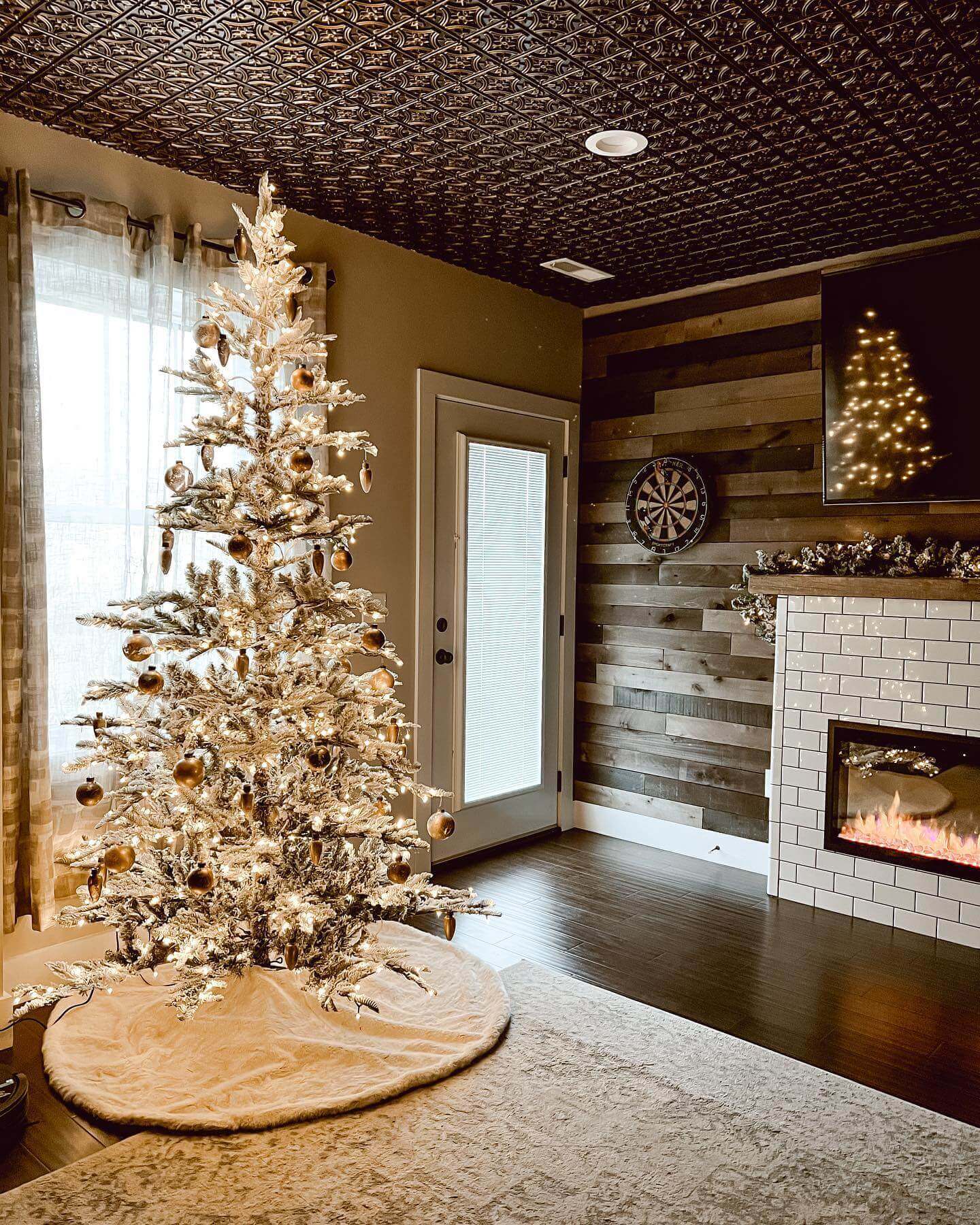 7' King Noble Flock Artificial Christmas Tree Unlit - FINAL SALE - Image 14