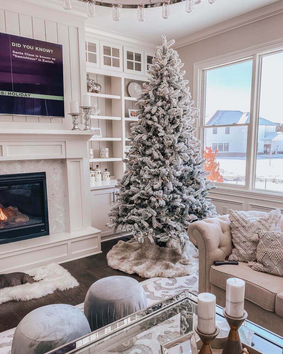 7.5' King Flock® Tree with Warm White LED Lights - OPEN BOX - FINAL SALE - Image 8