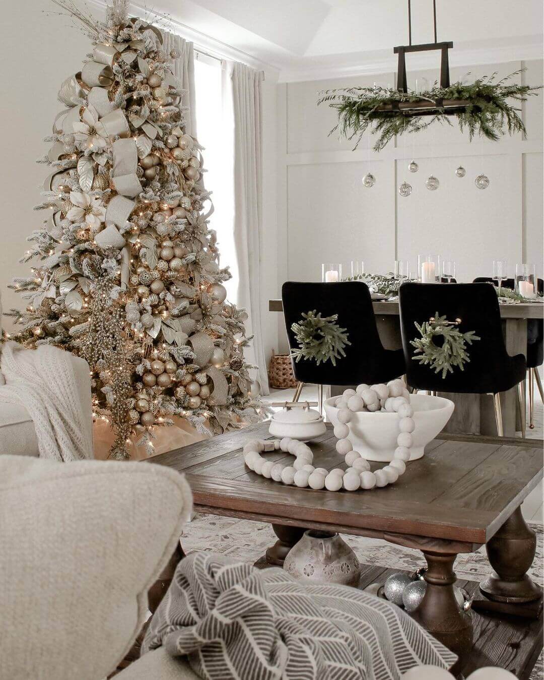 9' Queen Flock® Tree with Warm White LED Lights - OPEN BOX - FINAL SALE - Image 9