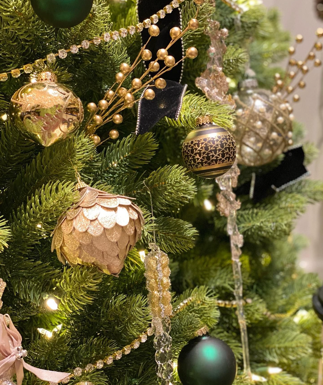 7.5' Royal Fir Artificial Christmas Tree with 1000 Warm White & Multi-Color LED Lights - Image 10