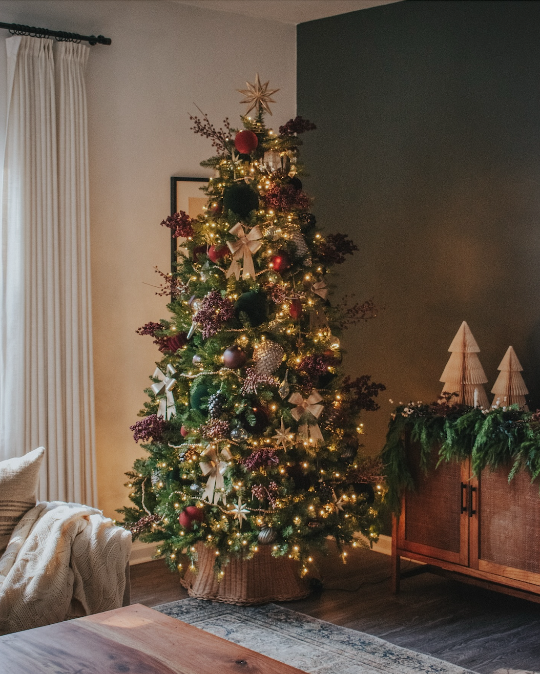 7.5' Yorkshire Fir Artificial Christmas Tree Unlit - Image 4