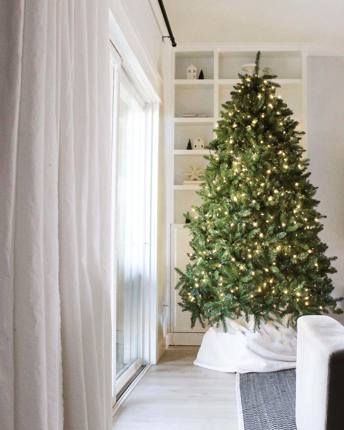 7.5' Yorkshire Fir Tree with Warm White LED Lights - OPEN BOX - FINAL SALE - Image 8