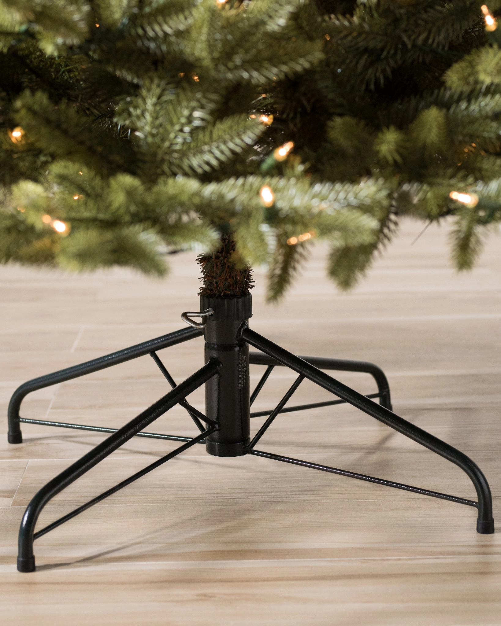 Stratford Spruce Christmas Tree 7.5ft - Image 2