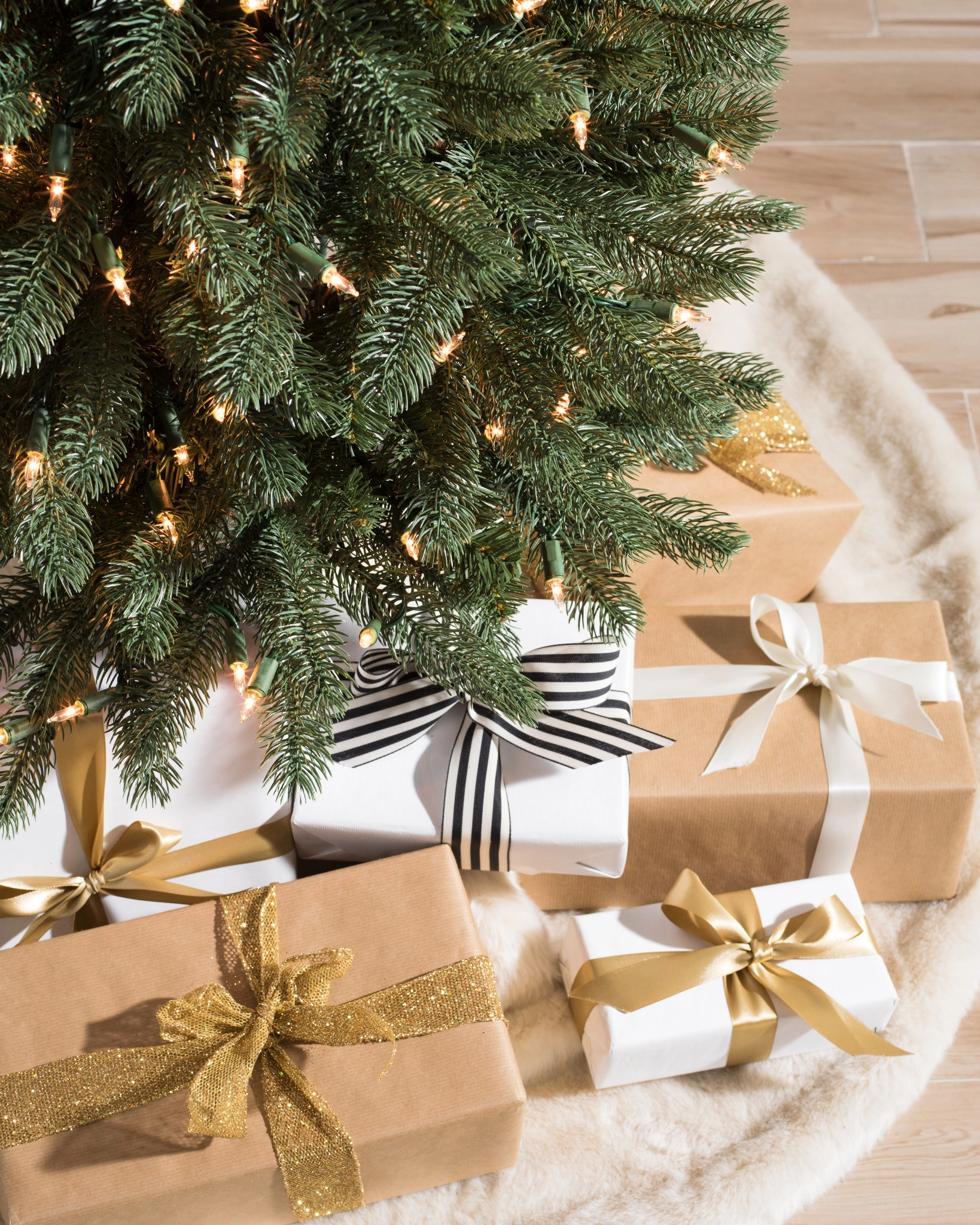 Sonoma Slim Christmas Tree - Image 2