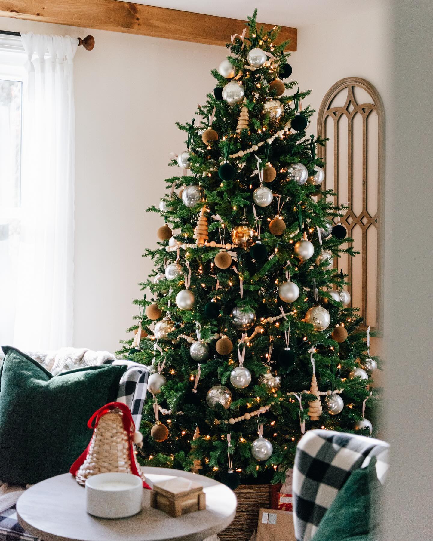 7.5' Scarlet Fir Artificial Christmas Tree Unlit - Image 5