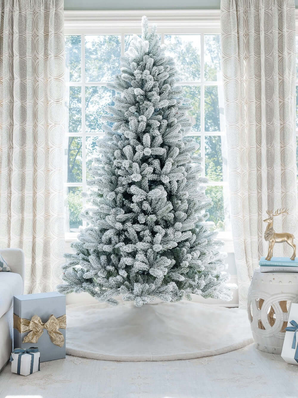 7.5' King Flock® Artificial Christmas Tree with 800 Warm White LED Lights - Image 2