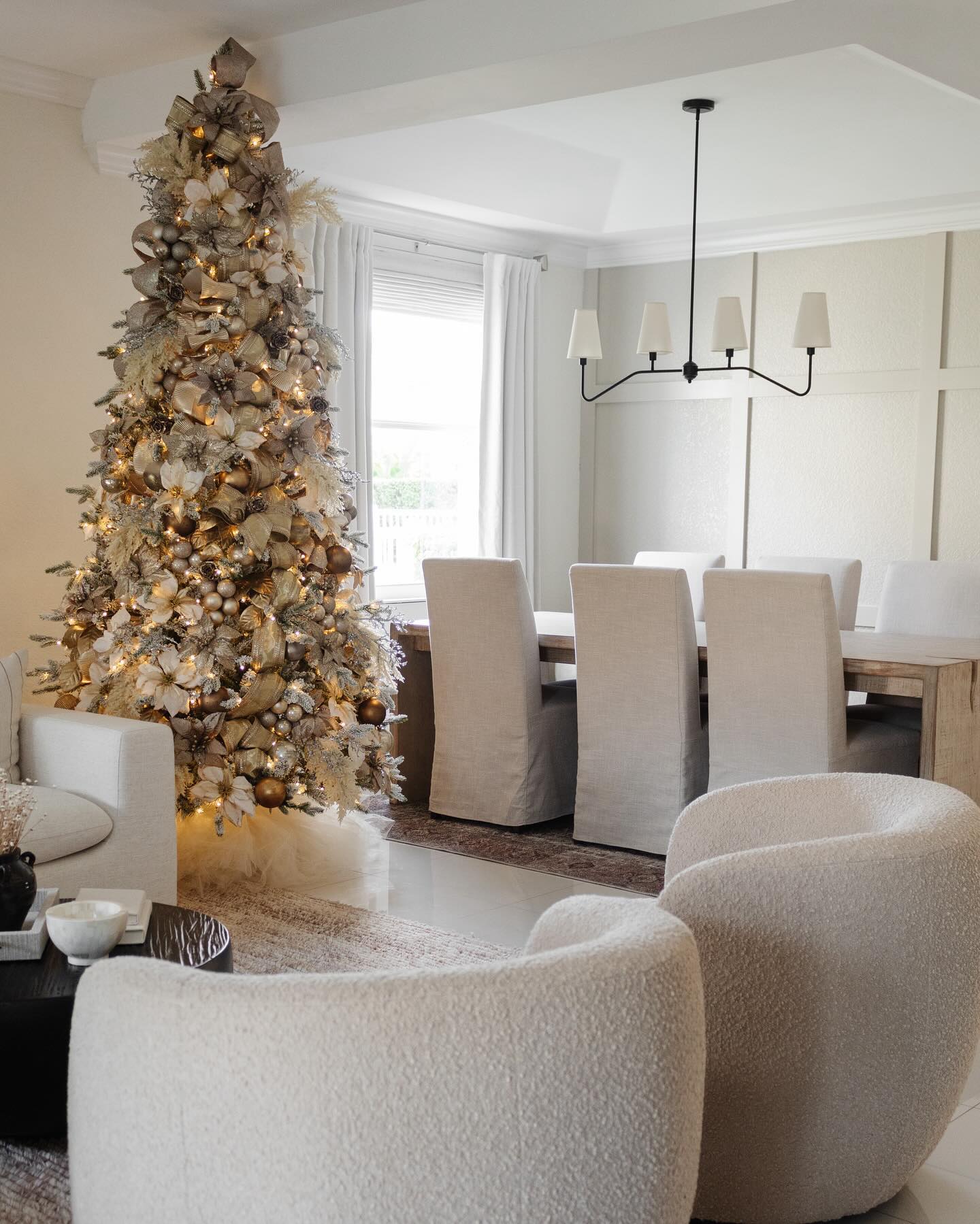 6.5' Queen Flock® Slim Tree with Warm White LED Lights - OPEN BOX - FINAL SALE - Image 5